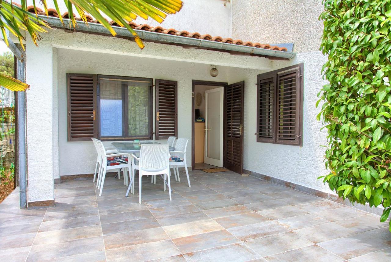 Apartments Dubravka Krk Town Exterior photo