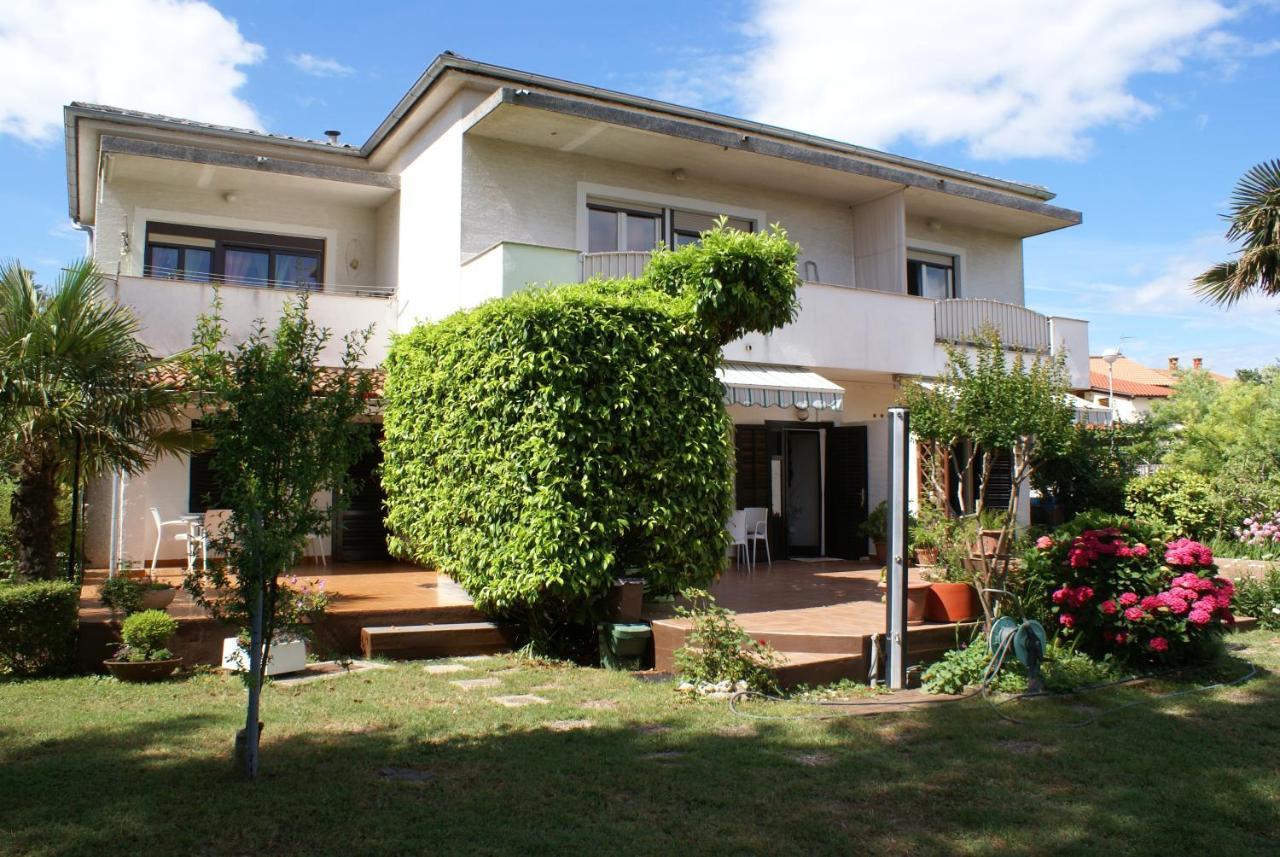 Apartments Dubravka Krk Town Exterior photo
