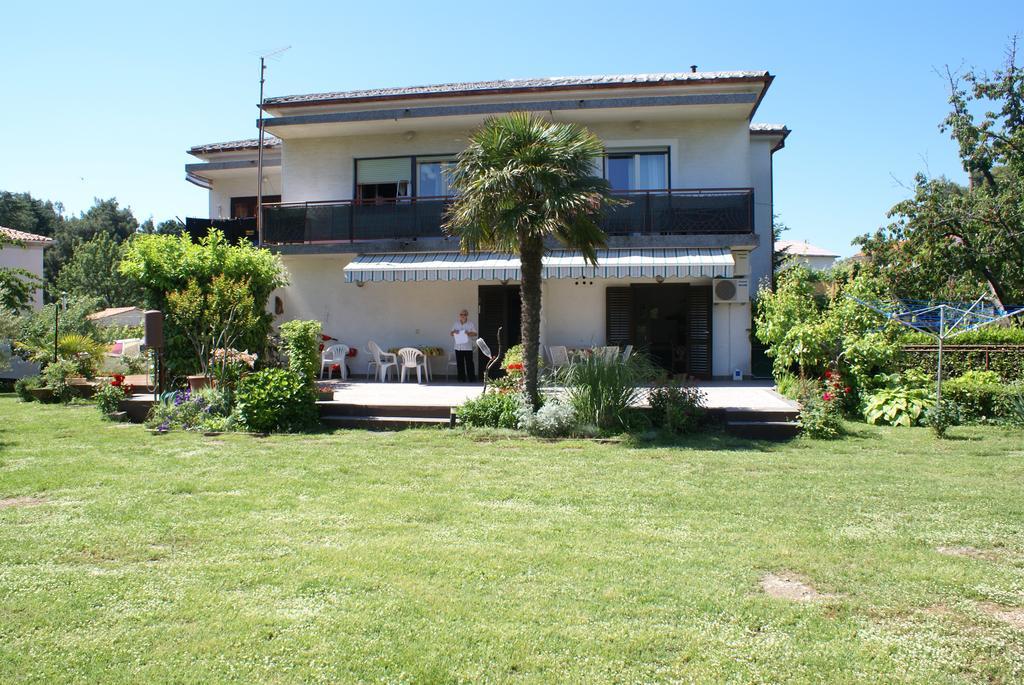 Apartments Dubravka Krk Town Exterior photo
